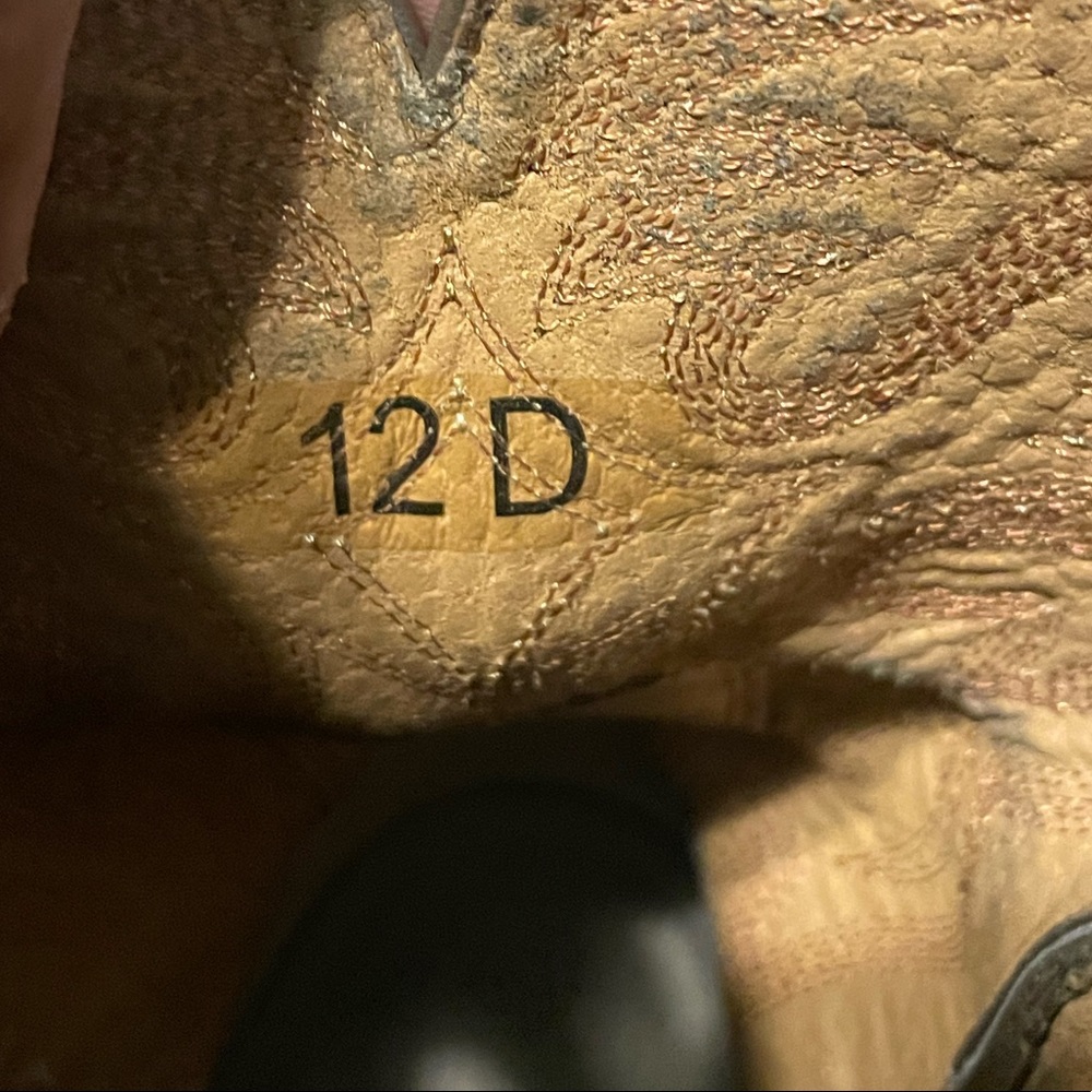 Boots - Picture 6 of 7